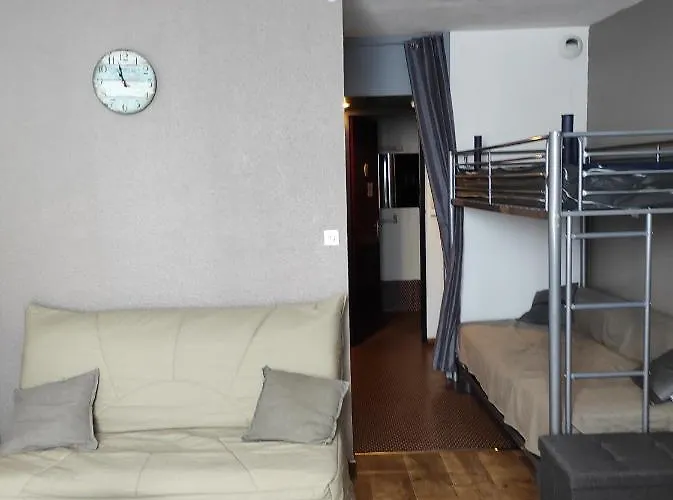 La Gela, Pieds De Pistes * アラヌエ